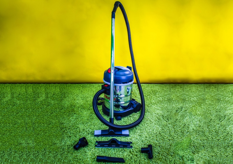 Lavor Windy 120IF:компактный и бюджетный пылеводосос