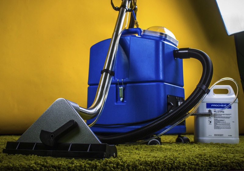 Экстрактор для химчистки: Santoemma Sabrina итальянский борец с грязью