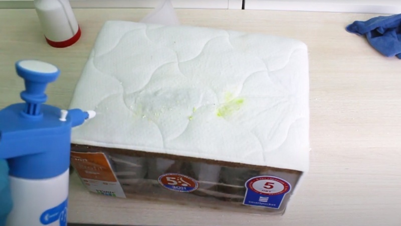 Убираем пятна от жвачки и клея